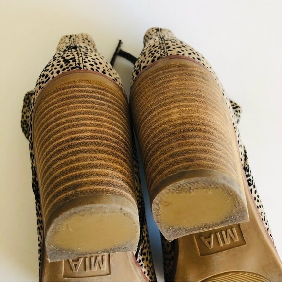 MIA Tracee Animal Print Booties - Picture 12 of 16